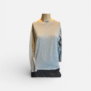 Lululemon back in action long sleeves light Gray, super soft and light